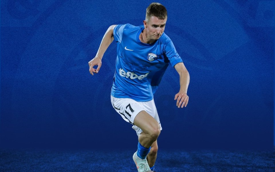 Млада надежда на Спартак Варна подписа нов договор с клуба