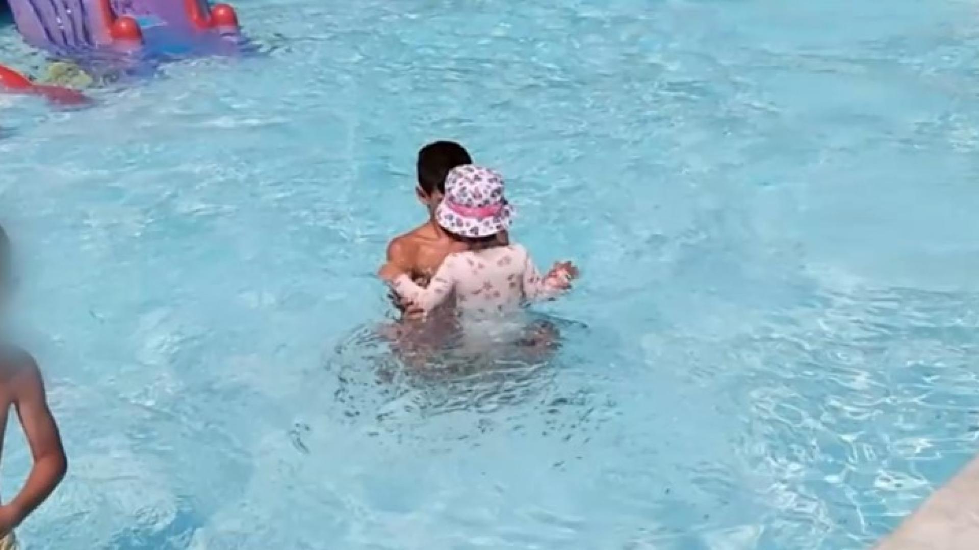 Ток удари 12 годишно дете докато е в обществен басейн Случаят