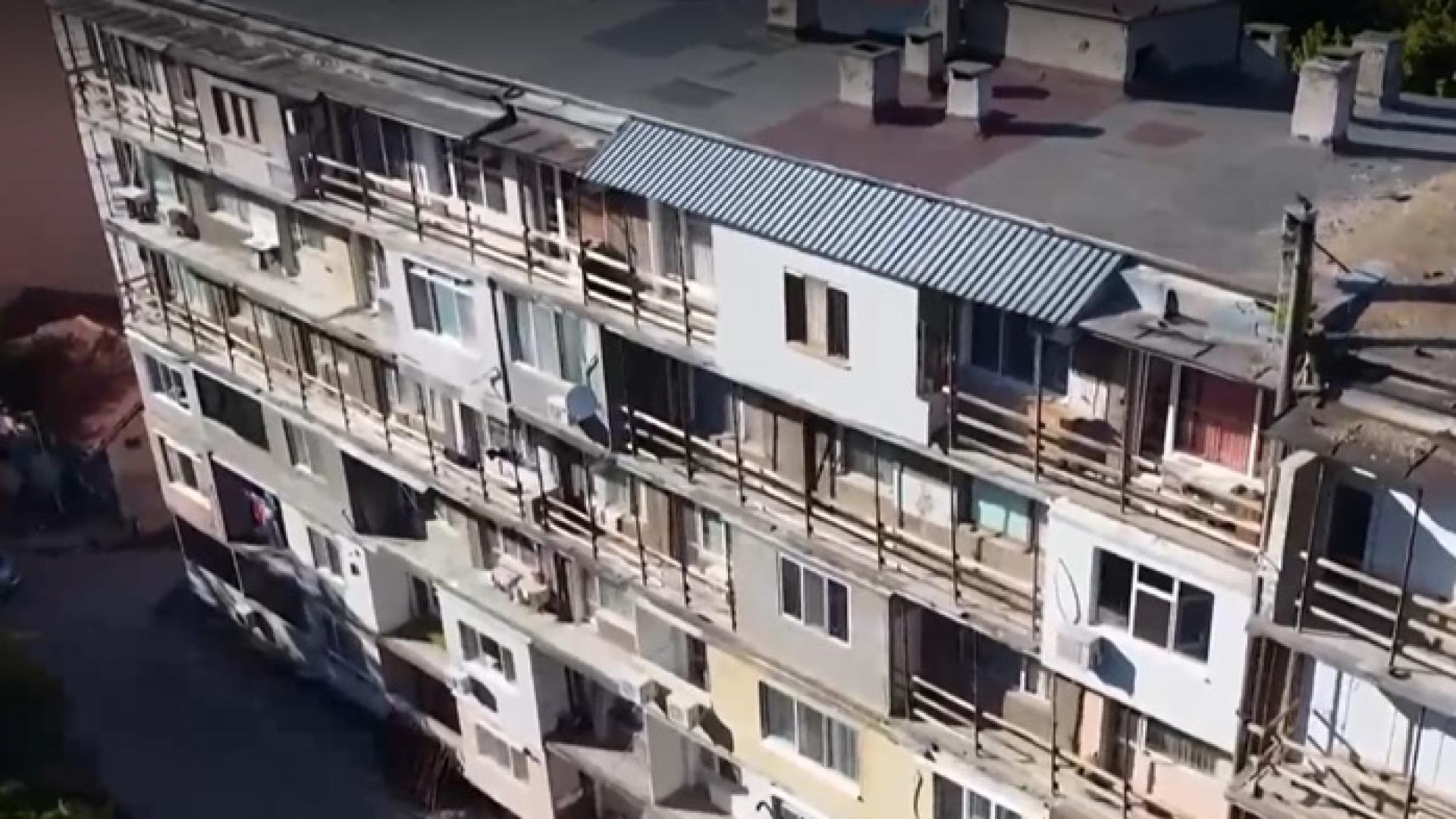 Мъж на 80 години загина падайки от петия етаж на