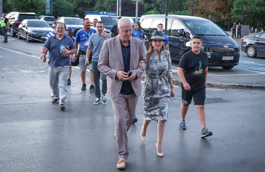 Левски АЗ Алкмаар1