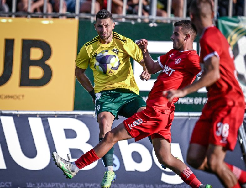 Добруджа Ботев Враца1