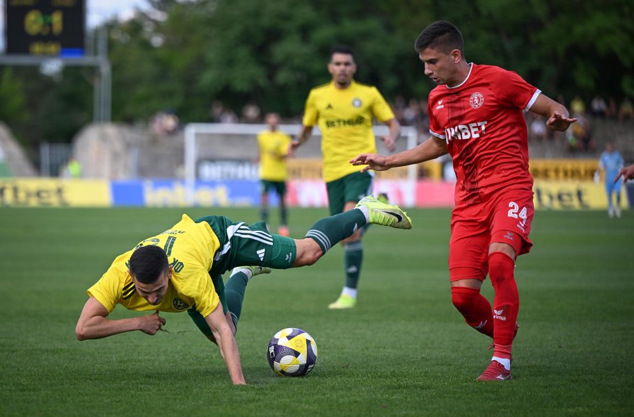 Добруджа Ботев Враца1