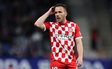 Ювентус прати халф в Бразилия