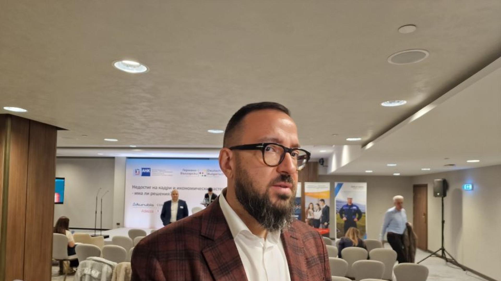 Заместник кметът  на Пловдив с ресор Дигитализация европейски политики бизнес развитие