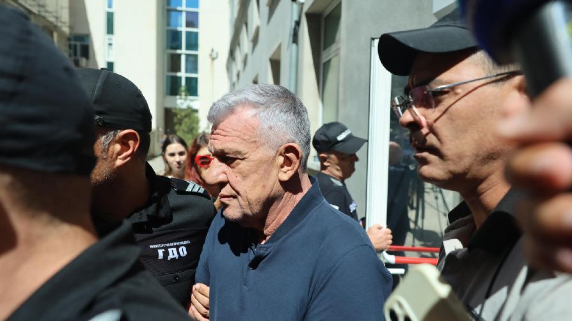 На Никола Николов Паскал са повдигнати три обвинения