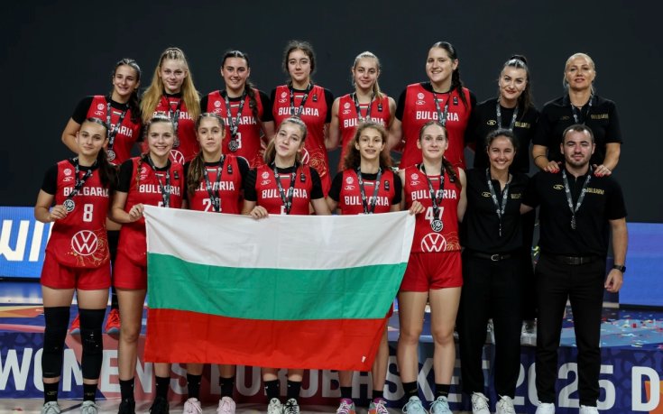Момичетата ни втори в Европа на баскет!