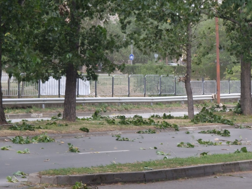 Силна буря удари Кюстендил