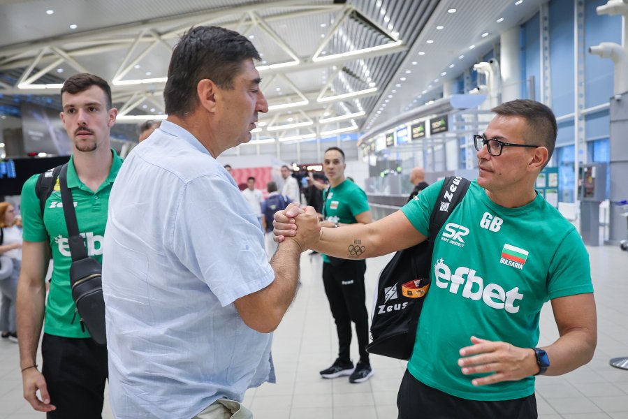 Българският национален отбор по волейбол замина за Световното първенство1