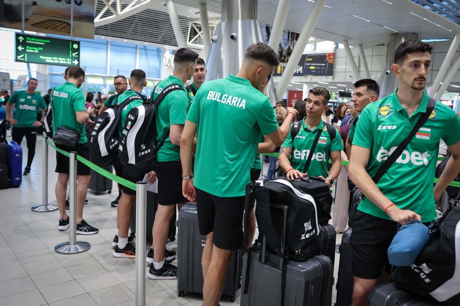 Българският национален отбор по волейбол замина за Световното първенство1