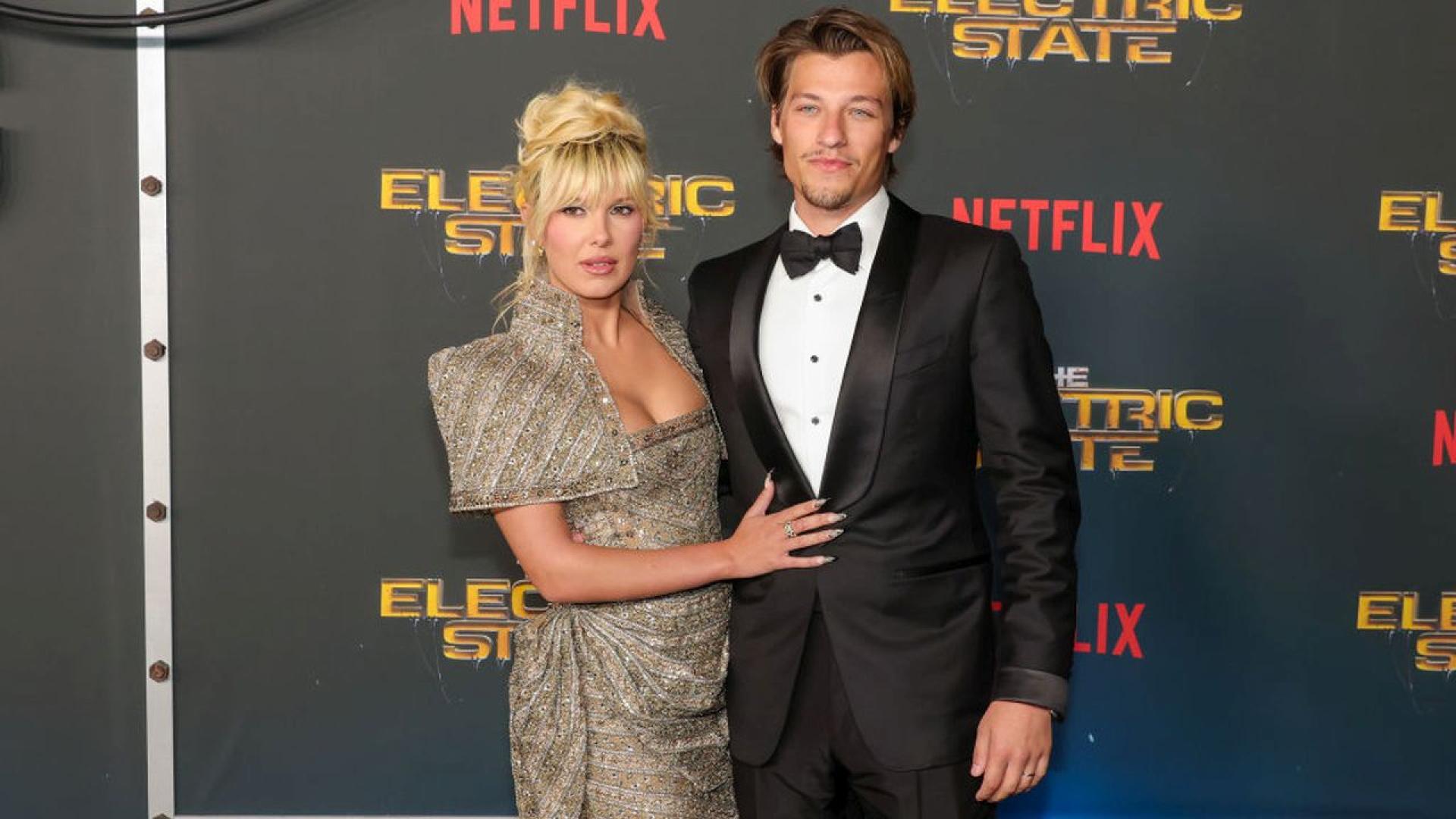 Мили Боби Браун сподели в понеделник първата си снимка в