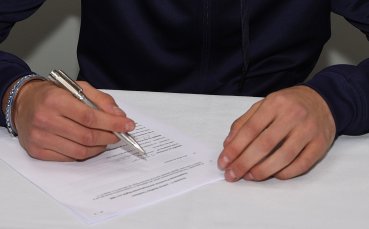 Юноша на Ливърпул подписа първи професионален договор с клуба