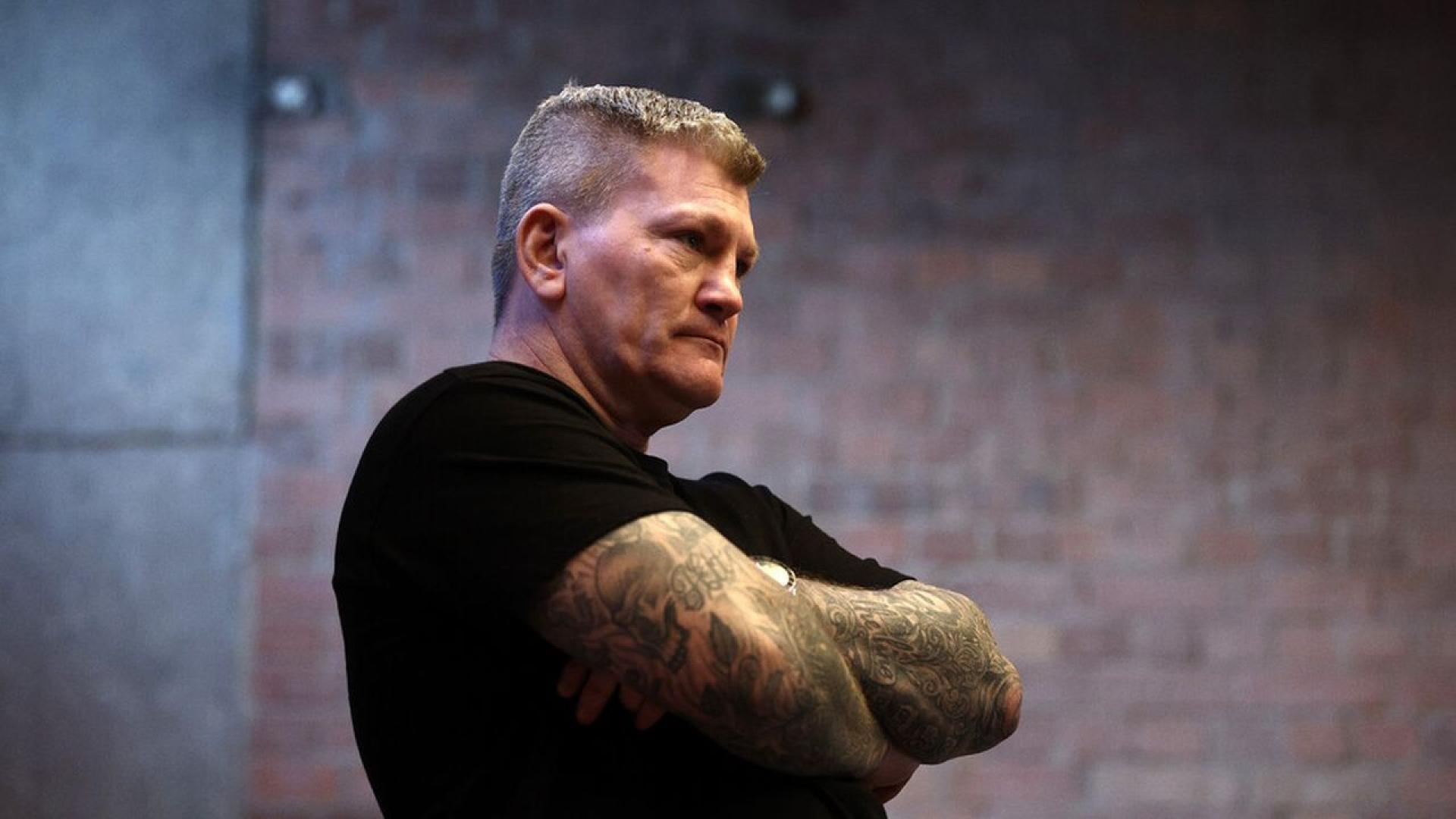 Бившият двукратен световен шампион Рики Хатън беше намерен мъртъв в