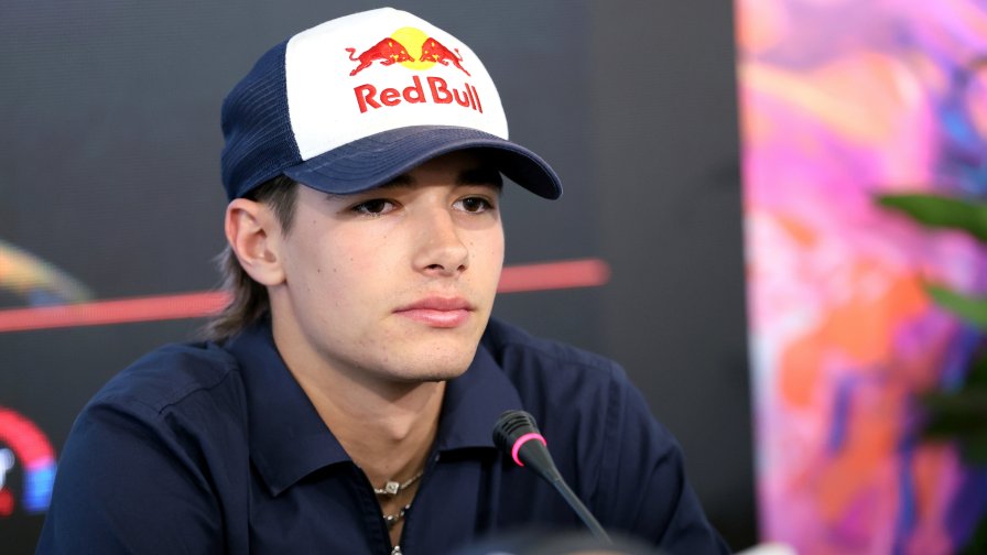 Никола Цолов: Щастлив съм от дебюта си във Формула 2