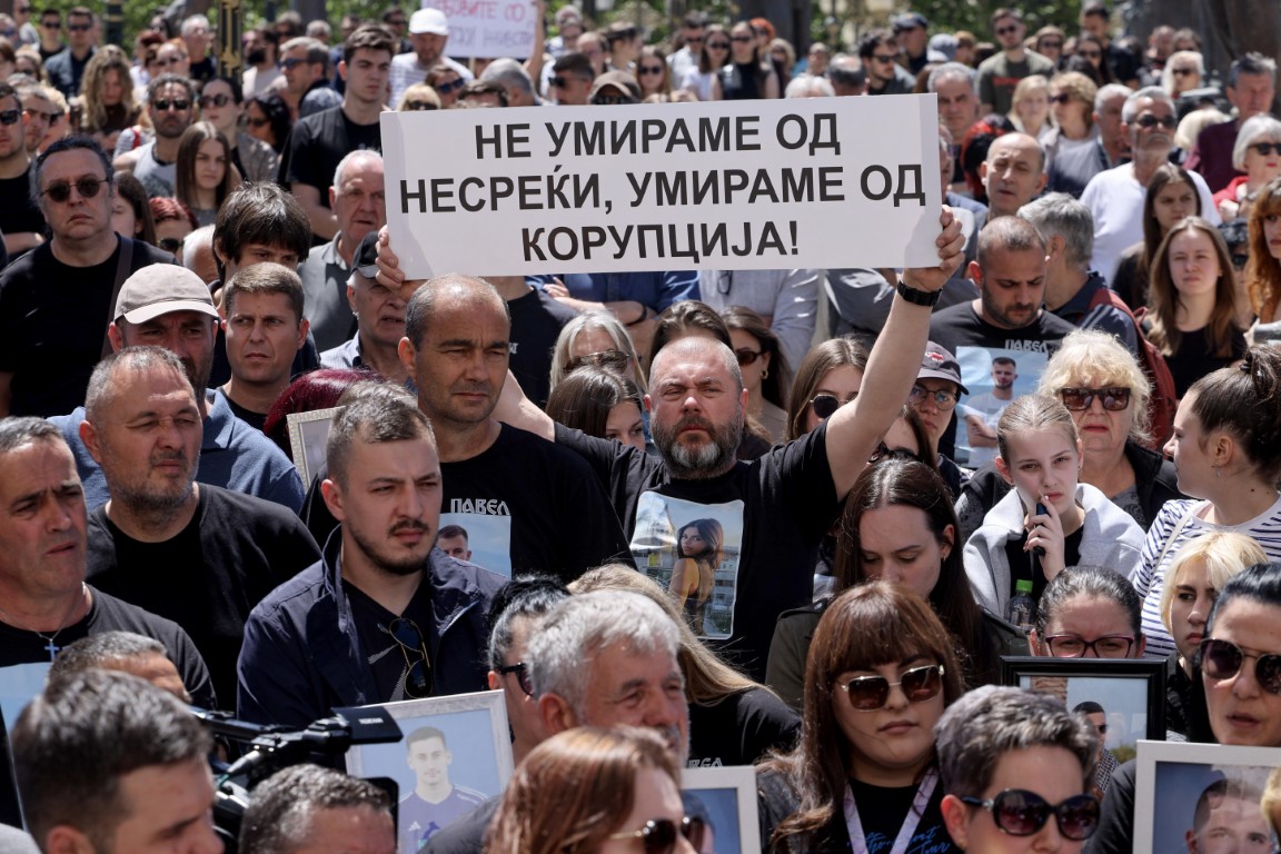 Протести в Скопие заради трагедията в Коачни