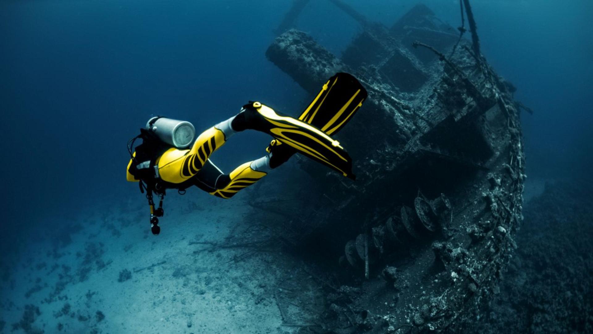 Водолази са изкарали артефакти от кораба двойник на Титаник –