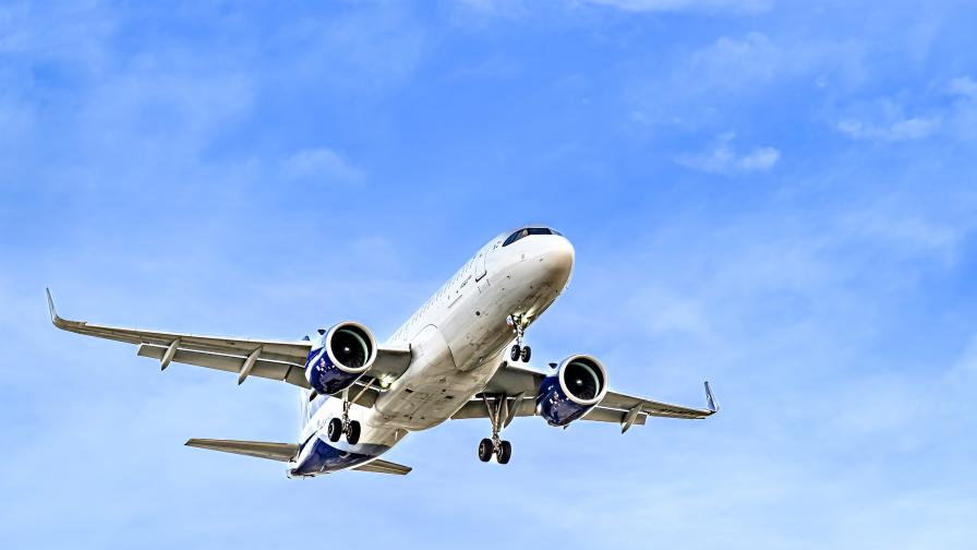 "Диамант в небето", пилот на Airbus и майка на две деца - историята на Сафие Адемоглу от село Менгишево