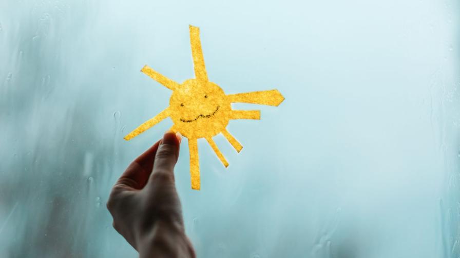 Времето в сряда: Дъжд на изток, слънце на запад