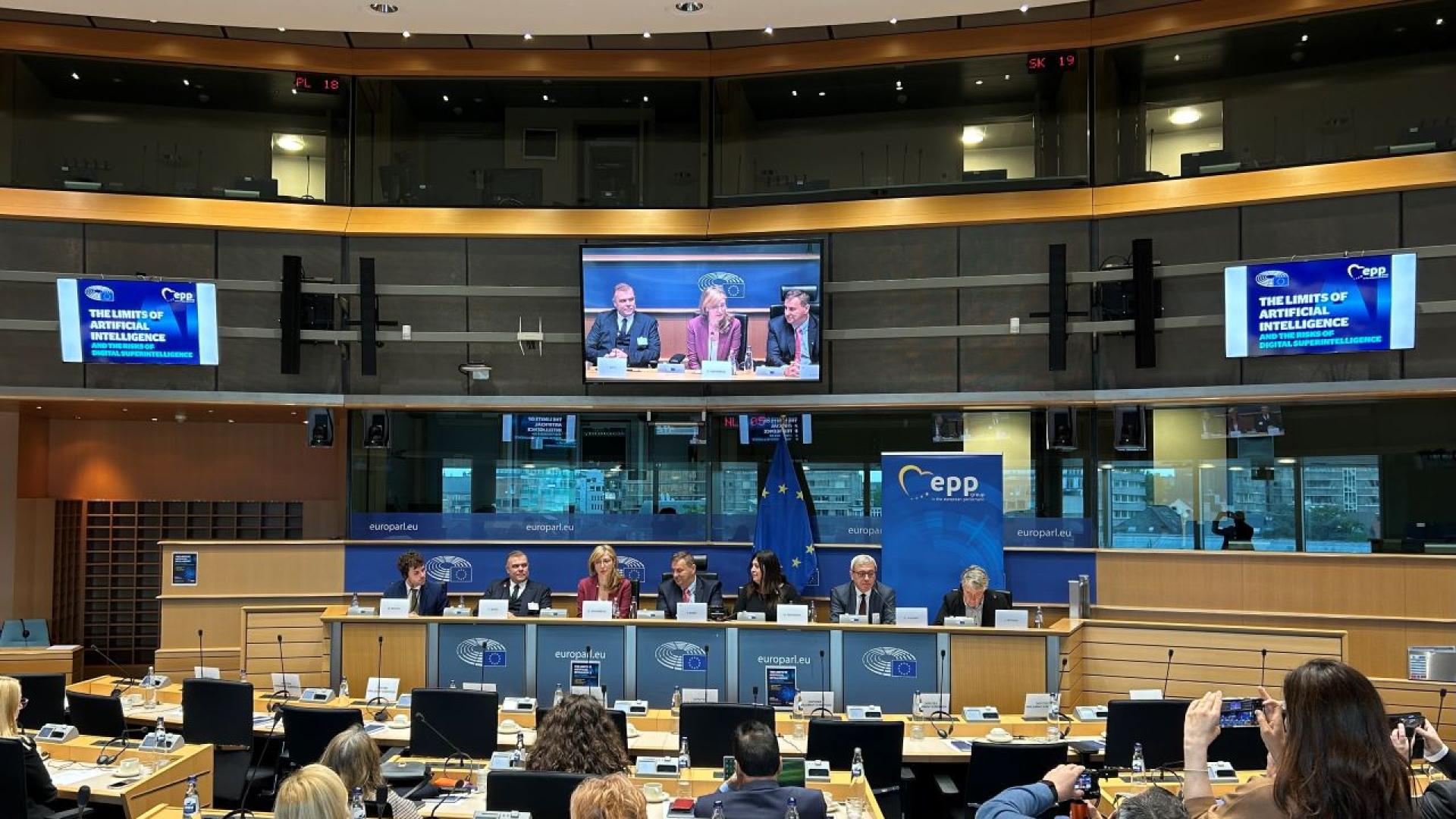 Изкуственият интелект ИИ трябва да служи на обществото заяви днес