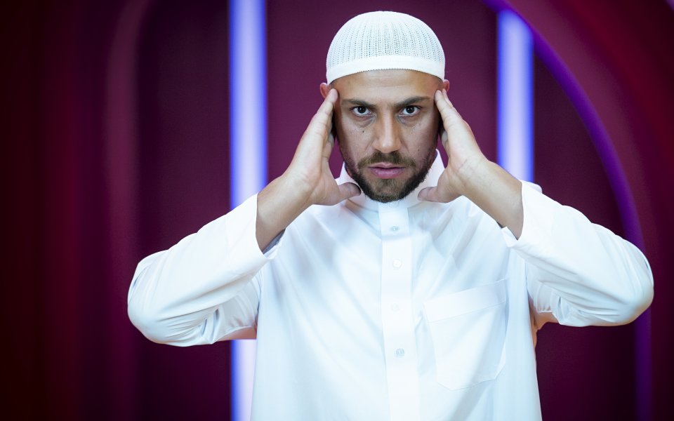 Противоречивият Мути Мутиев отпадна от Big Brother