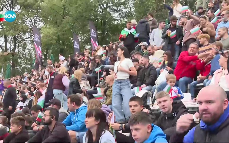 Атмосферата преди България - Италия из различните краища на страната
