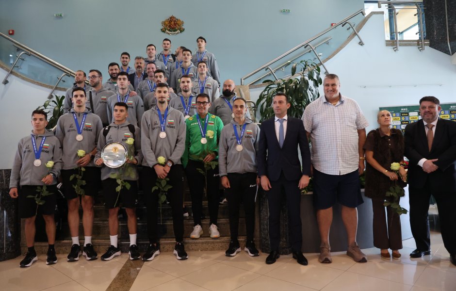 Посрещане на световните вицешампиони на аерогара София1