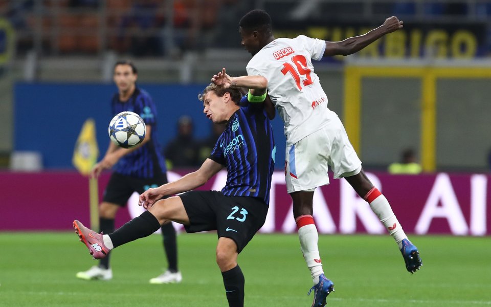 Интер продължава уверено в Шампионската лига