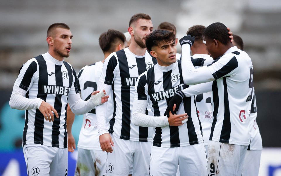 Локо Пловдив елиминира Дунав от SESAME Купа на България в драма с продължения