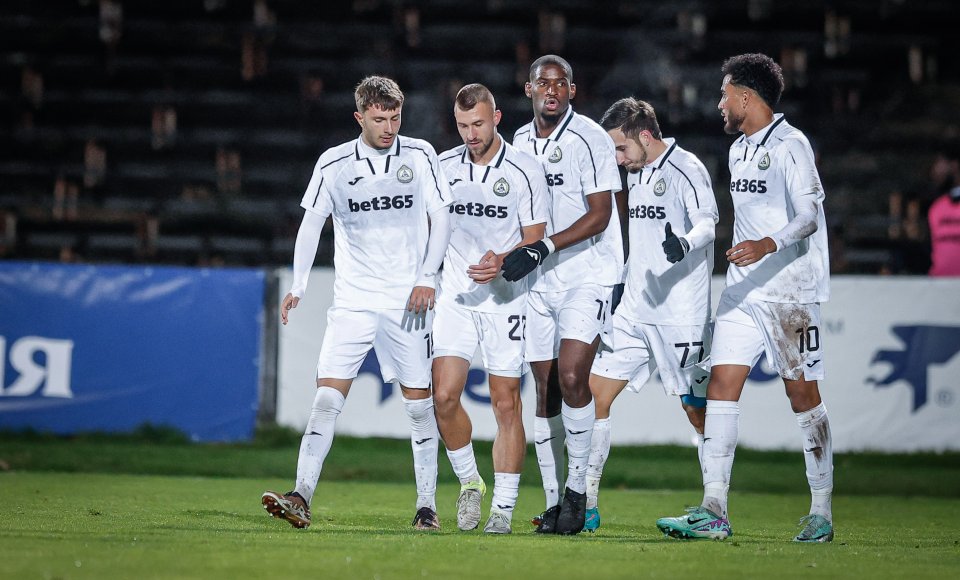 Славия Локомотив София1