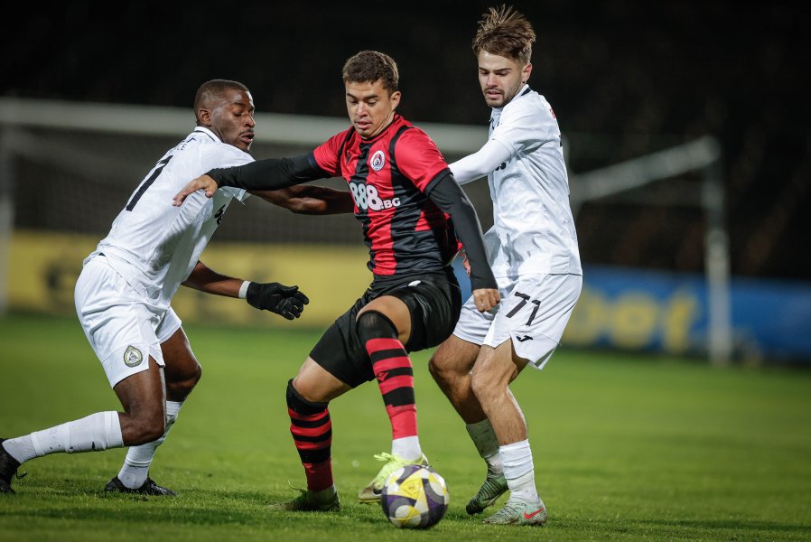 Славия Локомотив София1