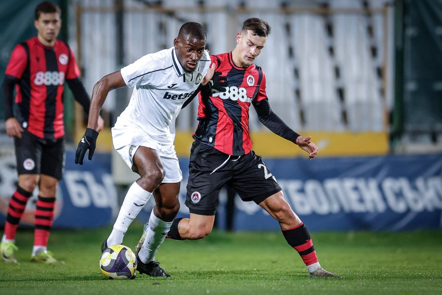 Славия Локомотив София1