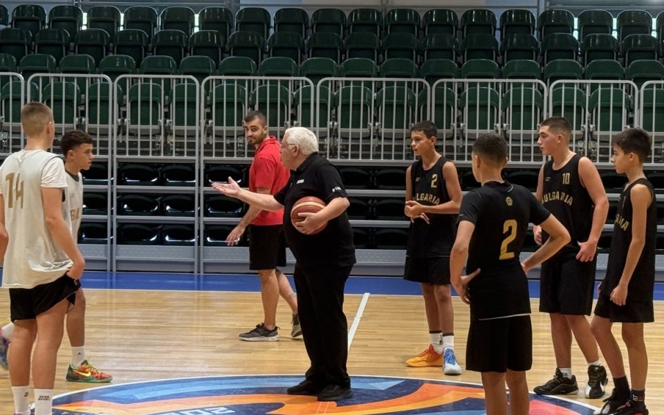 Пини Гершон: Чака ни много работа, но децата са страхотни