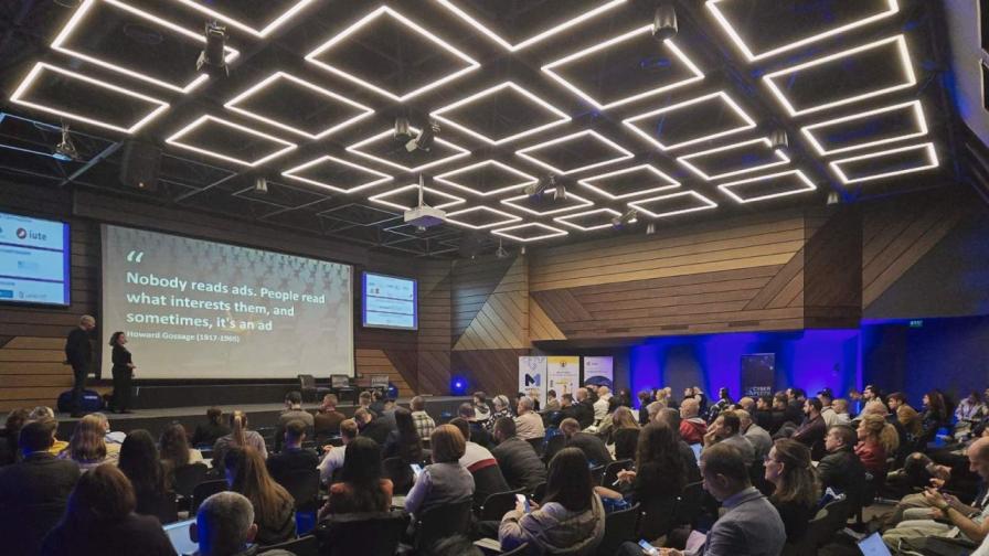 Десетото юбилейно издание на конференцията eCommerce Annual Summit 2025 събра над 300 експерти в сферата на е-търговията