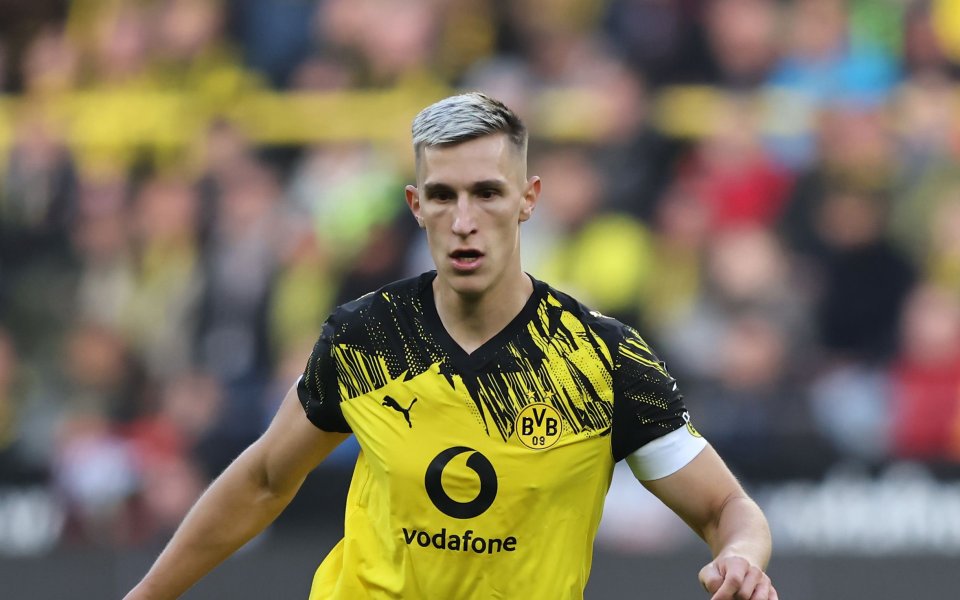 Ливърпул вече си е харесал заместник на Ван Дайк?