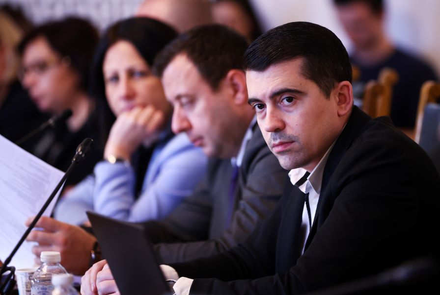 Затвор за намеса в личния живот: Правната комисия одобри предложението на ИТН