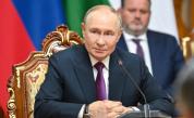 Руският президент Владимир Путин е на посещение в Таджикистан, където се срещна с президента Емомали Рахмон и азербайджанския лидер Илхам Алиев