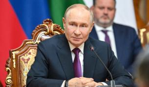 Руският президент Владимир Путин е на посещение в Таджикистан, където се срещна с Емомали Рахмон и Илхам Алиев