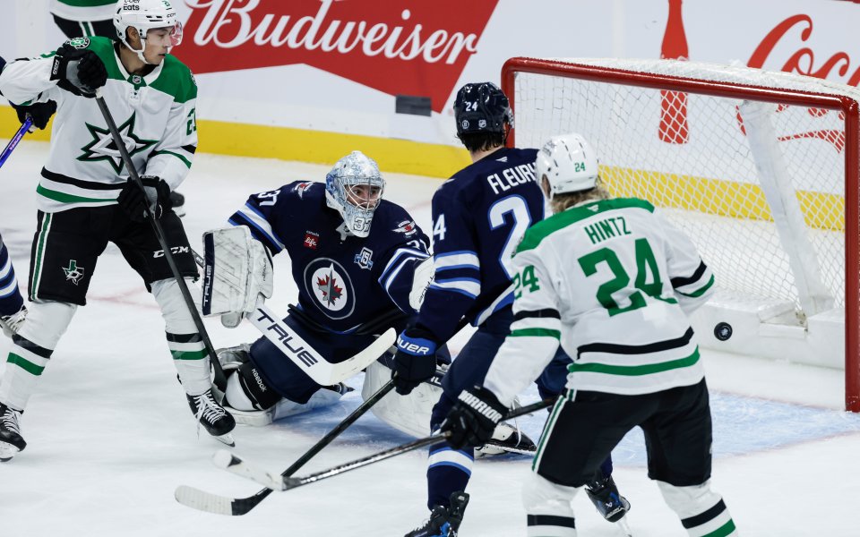 Хеттрик на Кайл Конър не помогна на Уинипег на старта на НХЛ