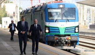 Министър Гроздан Караджов представи новите локомотиви на първи перон на Централна жп гара София