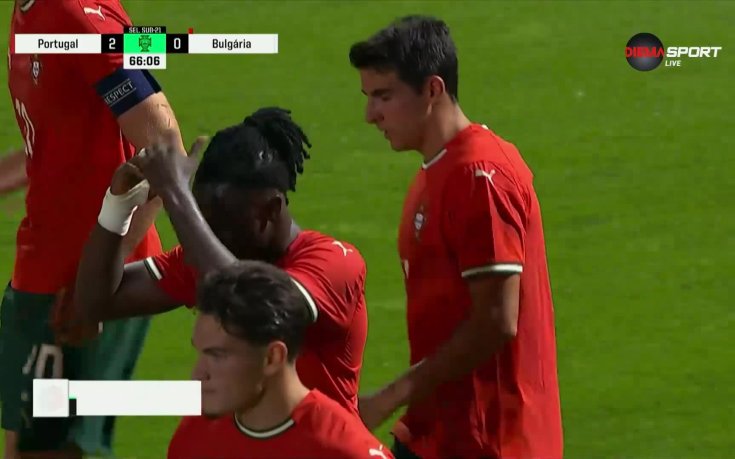 България допусна второ попадение във вратата си