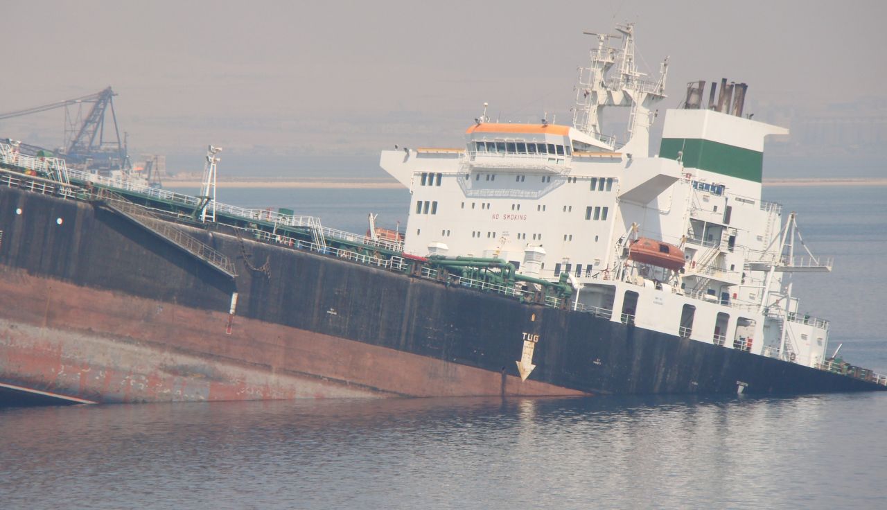 Кораб, плаващ под камерунски флаг, потъна на 140 морски мили от Варна