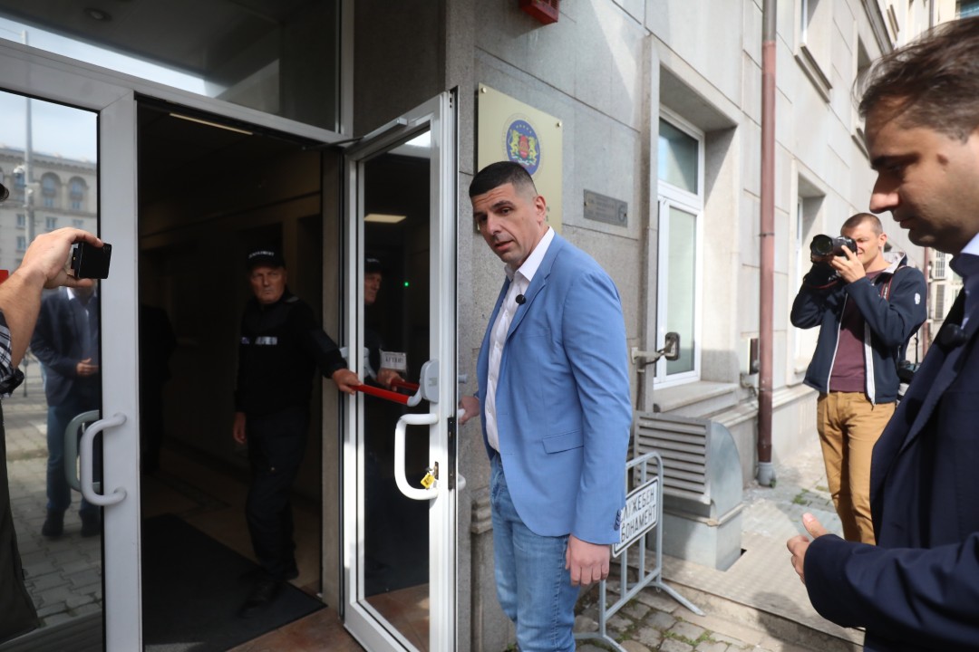 <p>ДБ търси подкрепа от ПП и ДСБ за оспорване на резултатите от изборите в Пазарджик.</p>