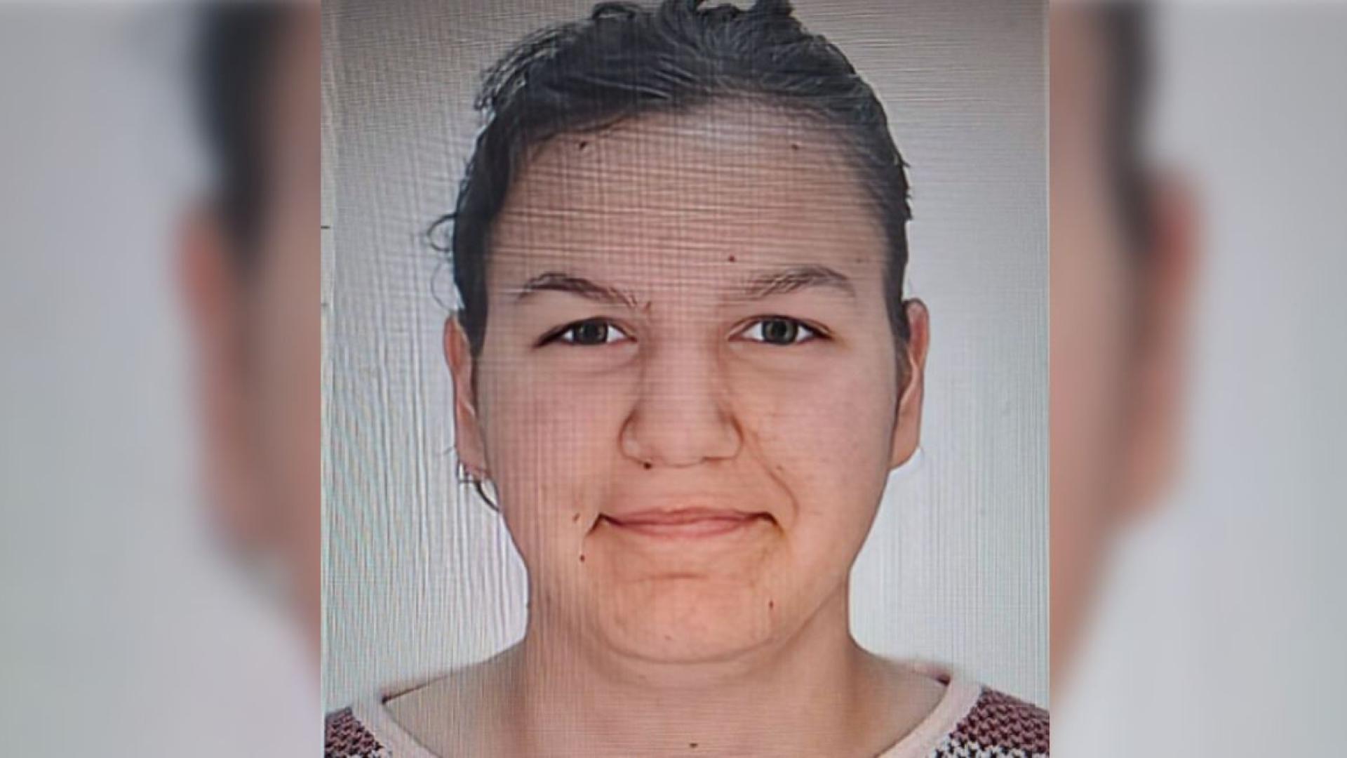 Добричката полиция издирва 15 годишната Виктория Красимирова Тя е напуснала дома