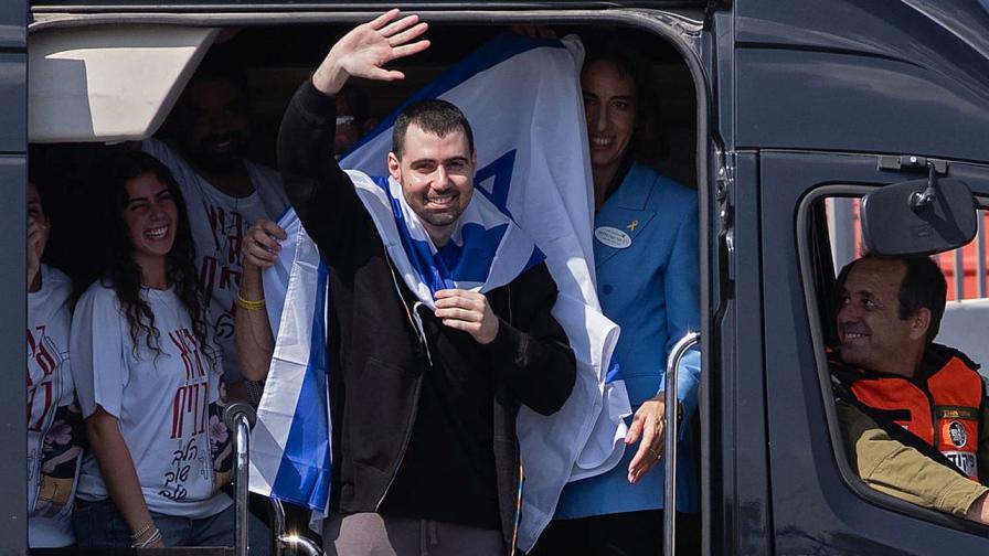 <p>Израел: Едно от телата, предадени от "Хамас", не е на заложник</p>