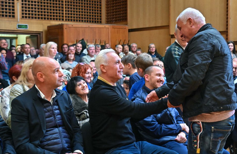 Представяне на автобиографията на Петър Зехтински1