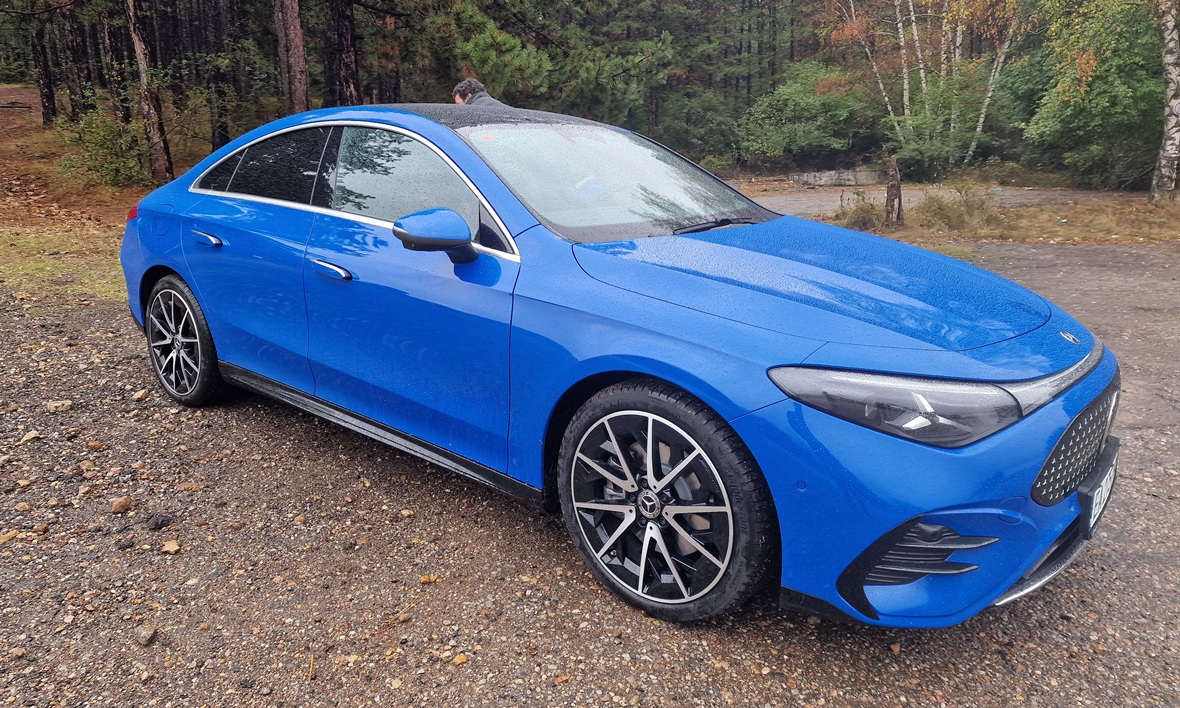 Карахме „най-интелигентния“ модел на Mercedes (тест драйв)