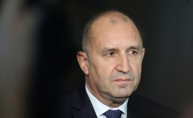 Радев: Правителството го е страх да заседава, а НС - да събере кворум Радев: Правителството го е страх да заседава, а НС - да събере кворум