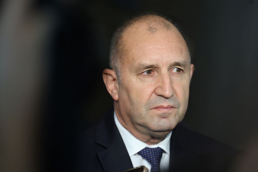 Радев наложи вето за Закона за отбраната и въоръжените сили