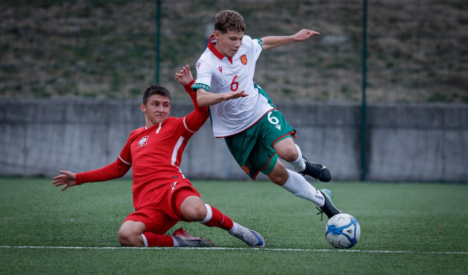 България Полша U151
