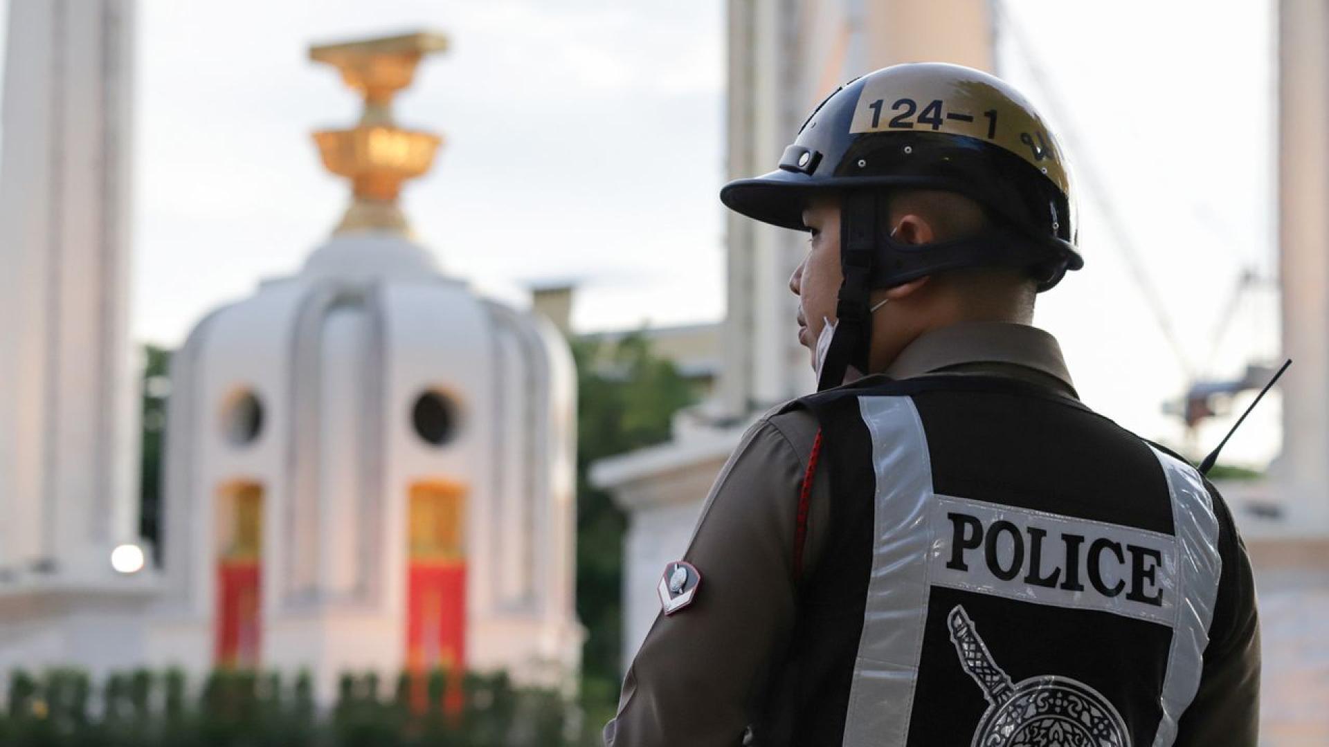 Полицията арестува 51 годишен мъж който незаконно предлагал услуги за уголемяване на