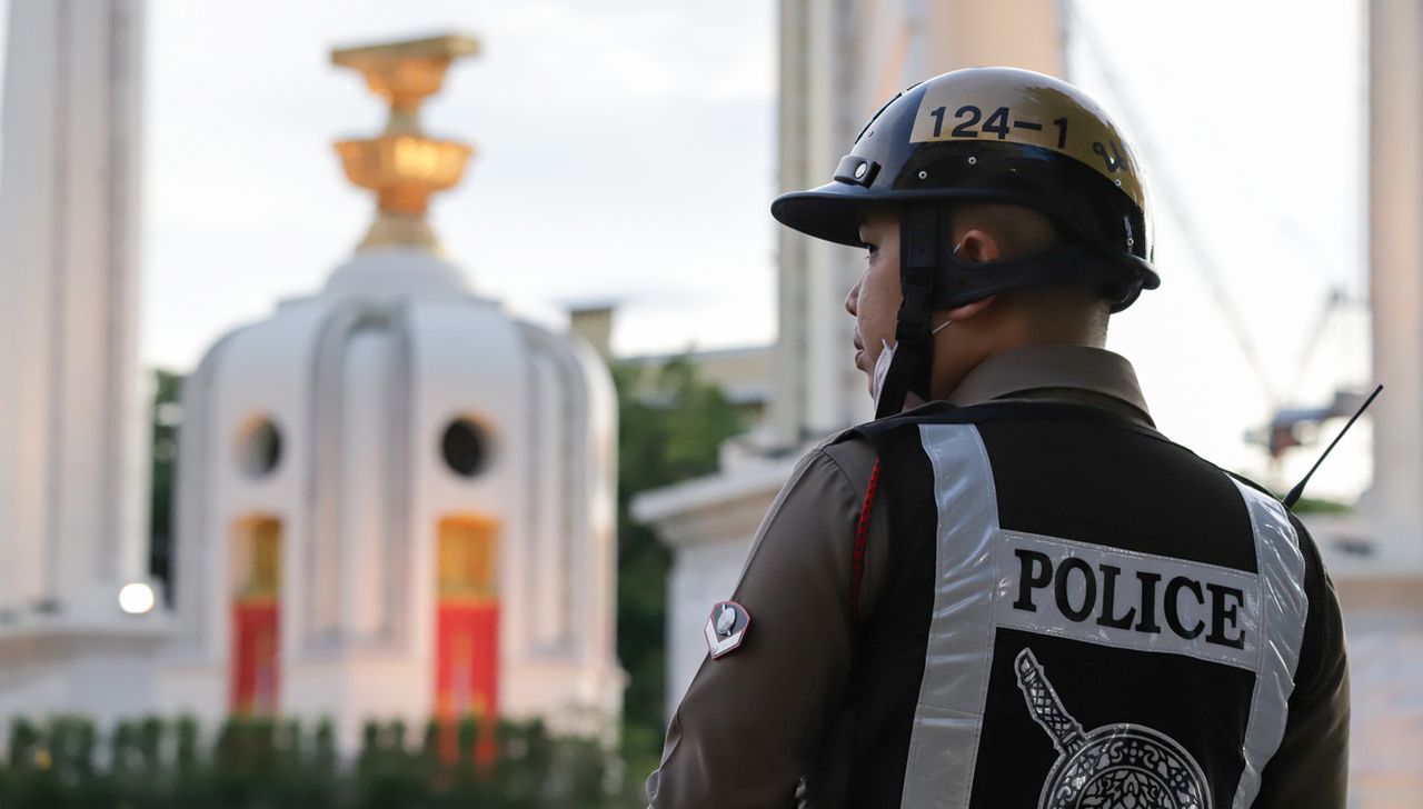 Арестуваха фалшив лекар, уголемявал мъжки полови органи в автомобил